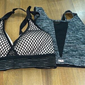 Victoria’s Secret sports bras size 32C/S EUC